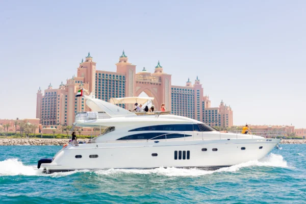 Sharing Dubai Luxury Yacht with Extended Burj Tour
